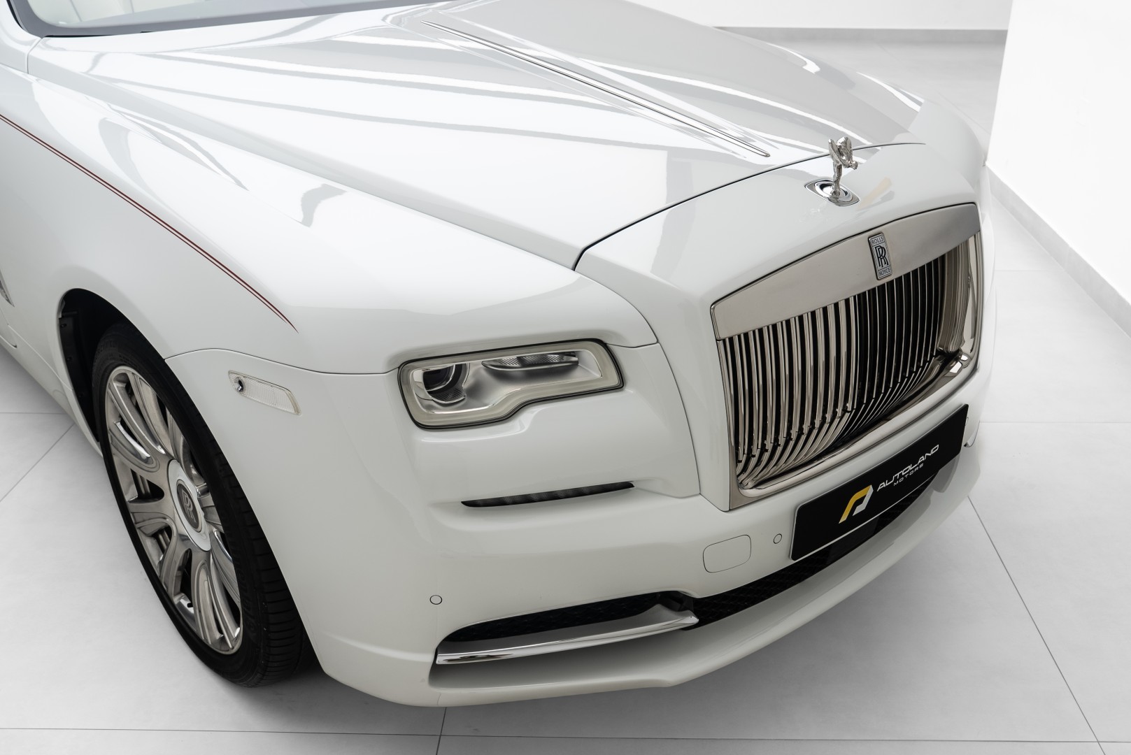 2017 ROLLS ROYCE DAWN GCC SILVER BADGE